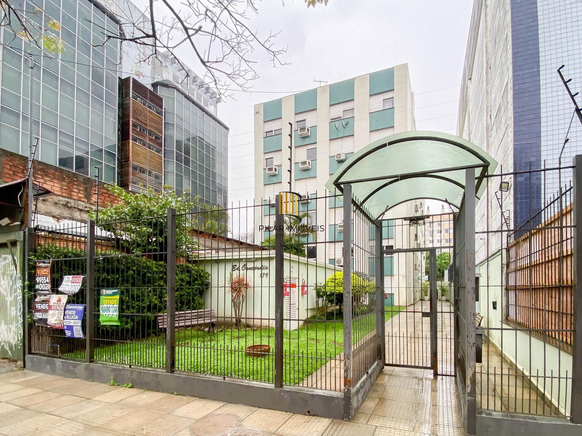 Apartamento 2 Dormitórios à Venda na Cidade Baixa – 75m², Pronto para Morar