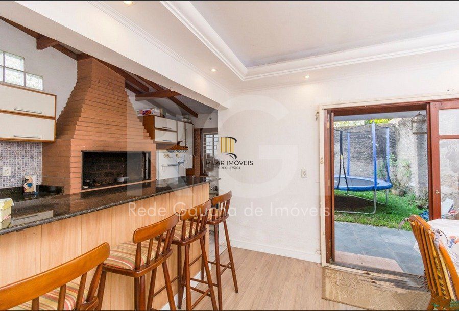 Casa 3 dormitórios à venda Menino Deus Porto Alegre/RS