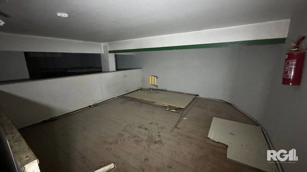 EXCELENTE OPORTUNIDADE LOJA NA AV. JOÃO PESSOA DE 135M² PRIVATIVOS. CÓD RP389908