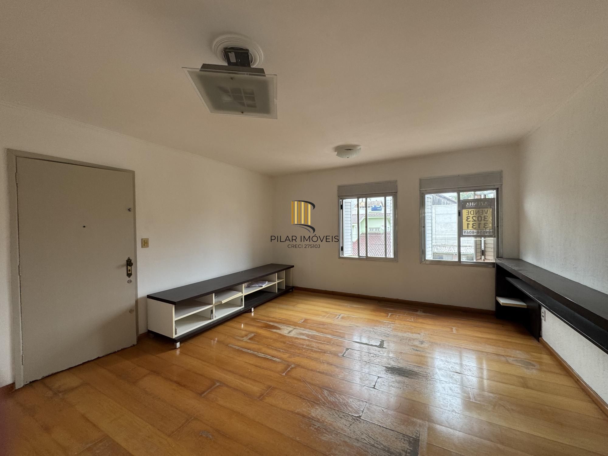 **Apartamento à Venda no Bairro Partenon, Porto Alegre, RS**