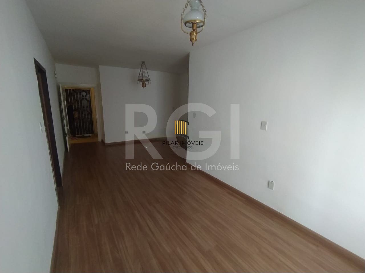 Apartamento à venda com 2 quartos, 63m²