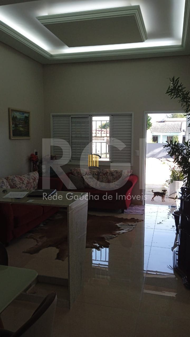 Casa para Venda - 90m², 3 dormitórios, 4 vagas - Maria Regina