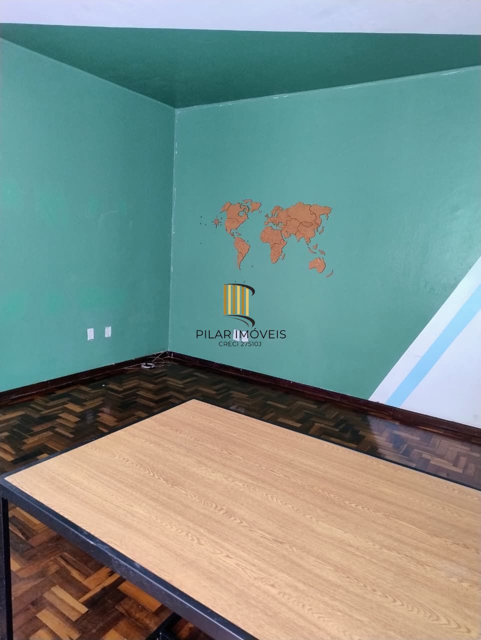 Ótimo apartamento desocupado de frente para a Redenção- Cidade Baixa