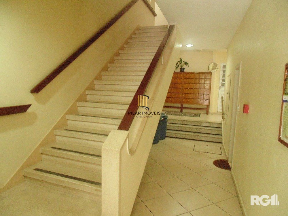 APARTAMENTO 3 DORMITÓRIOS WC AUXILIAR. CÓD. RP389992