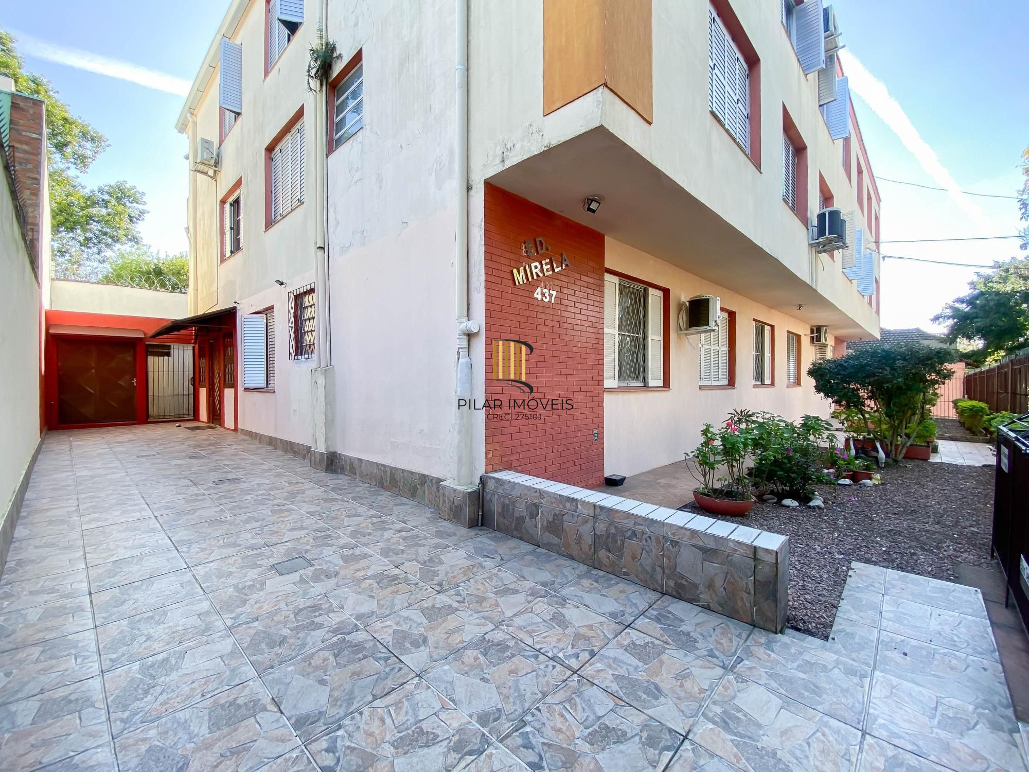 APARTAMENTO 2 DORMITÓRIOS - BAIRRO AZENHA