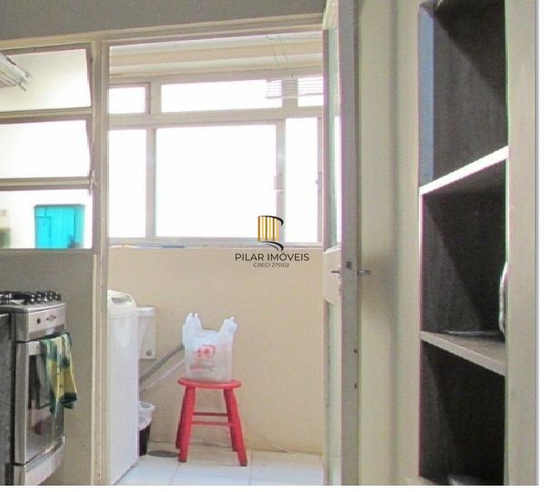 Apartamento para Venda - 104.12m², 3 dormitórios, sendo 1 suites, 1 vaga - Petró