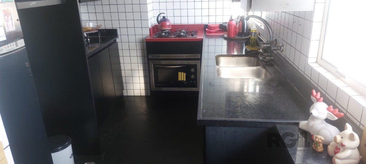 Cobertura à venda  2 quartos, suite e 2 vagas de garagem bairro Santana, Porto A