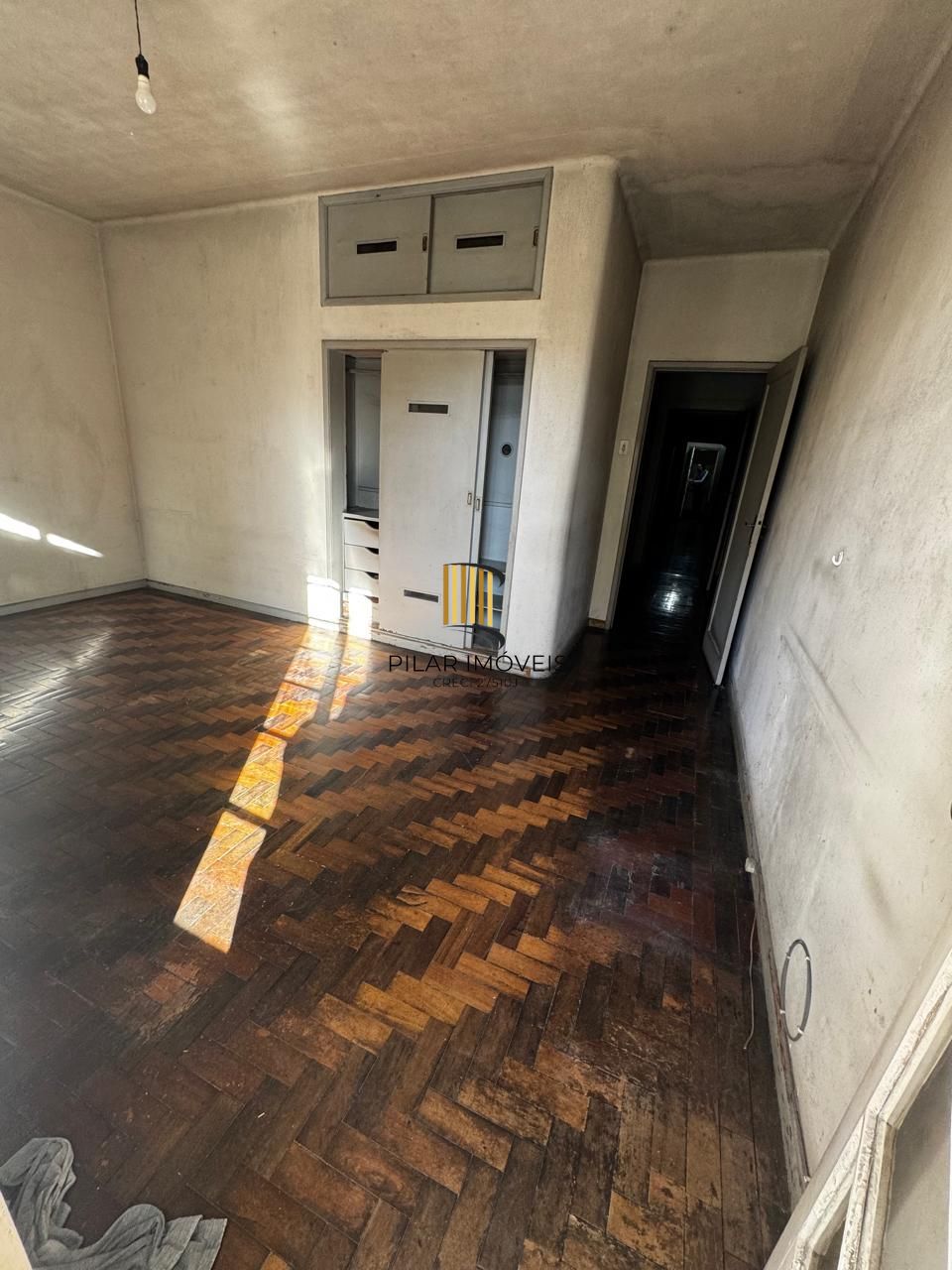 Apartamento desocupado no coração do Centro Histórico de Porto Alegre