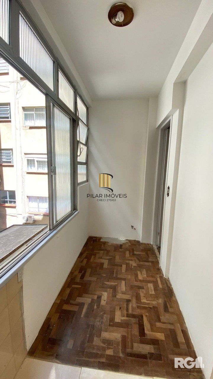 APARTAMENTO 3 DORMITÓRIOS WC AUXILIAR. CÓD. RP389992