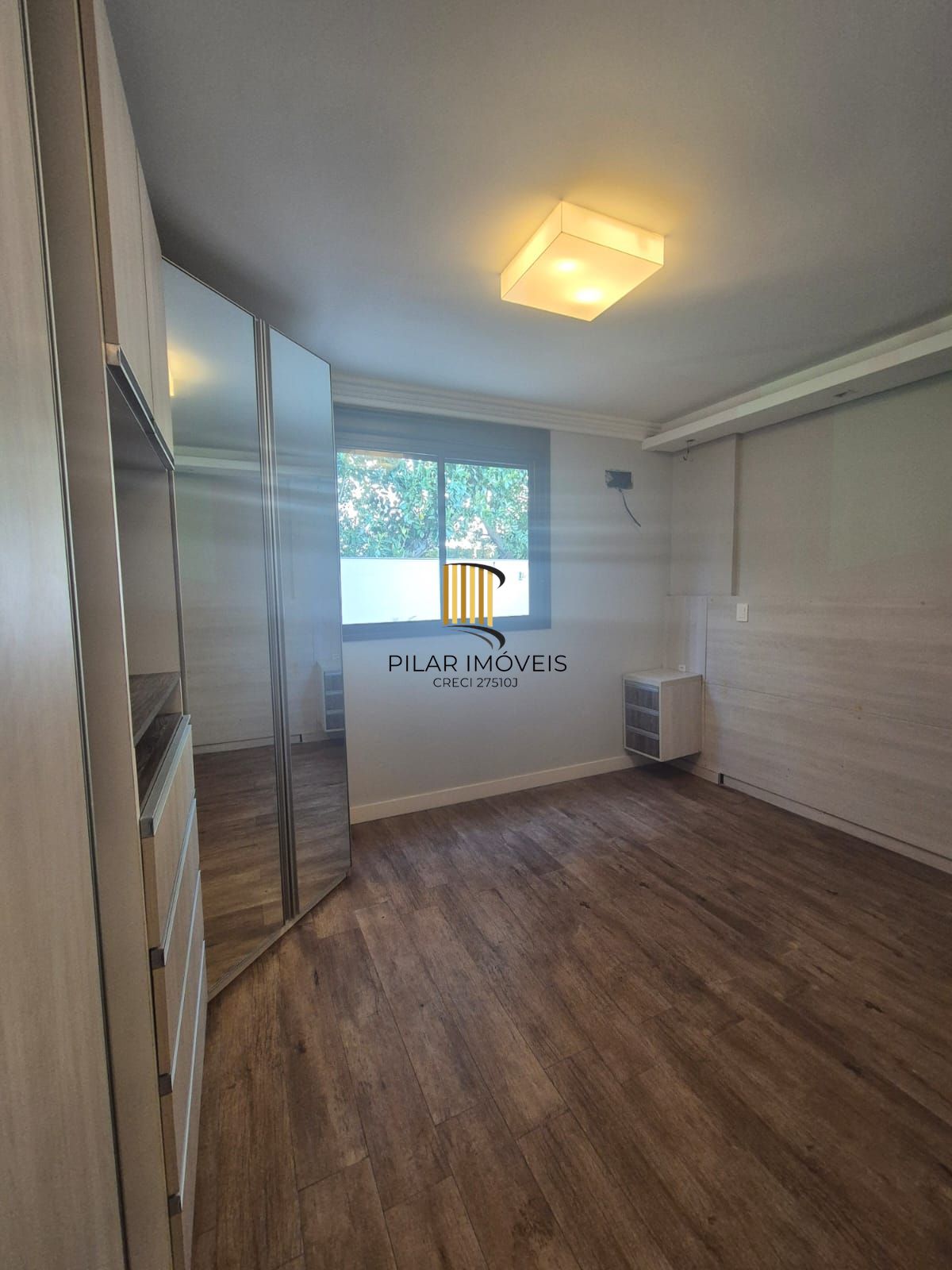 Apartamento 2 dormitórios 1 suíte 2 garagens