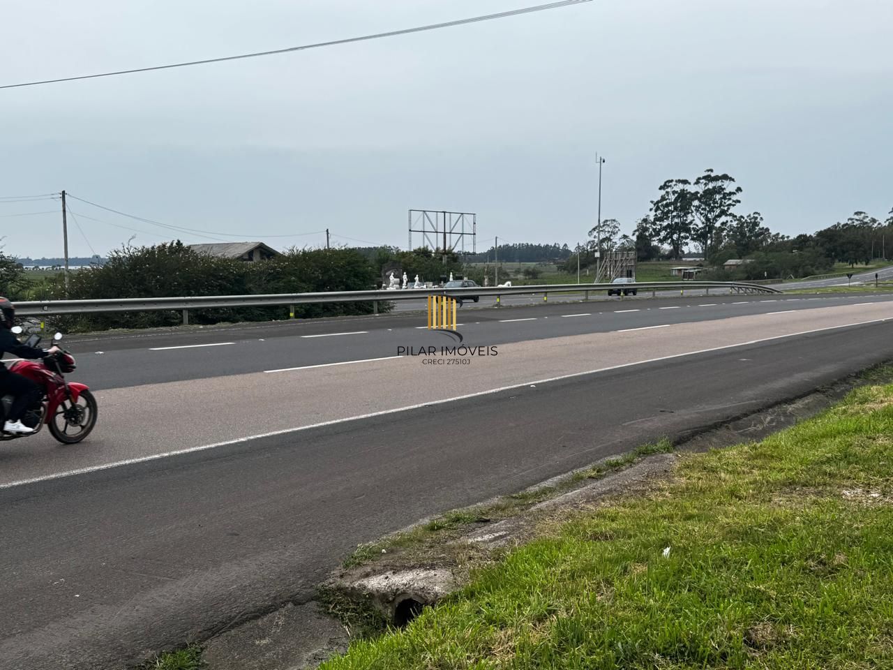 **Oportunidade Única! ÁREA MISTA à Venda em Osório na BR101, Rio Grande do Sul!**