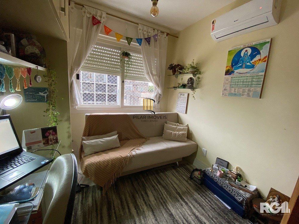 Apartamento 2 dormitórios com 2 vagas garagem na CIDADE BAIXA.