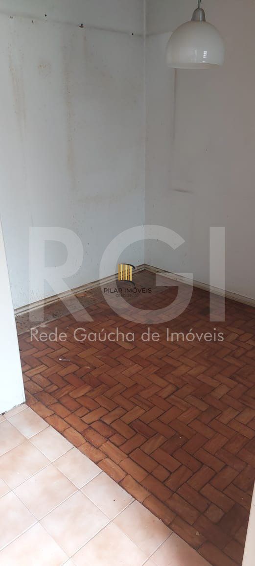 Apartamento com 3 quartos, 2 banheiros, desocupado e 1 vaga!
