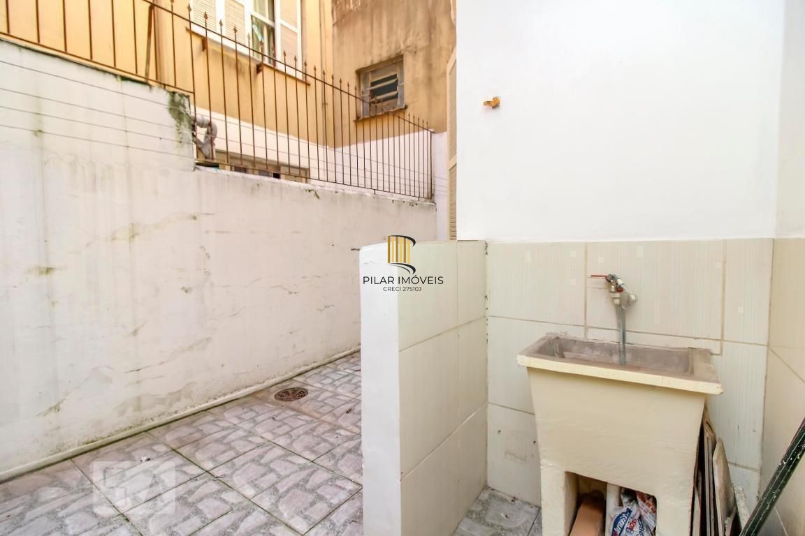 🏡 Apartamento 2 Dormitórios à Venda na Carlos Gomes com Pátio Privativo e Vaga Rotativa