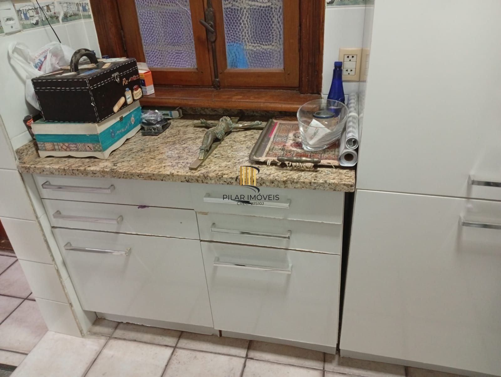 Casa com 5 quartos , 7 banheiros e pátio!