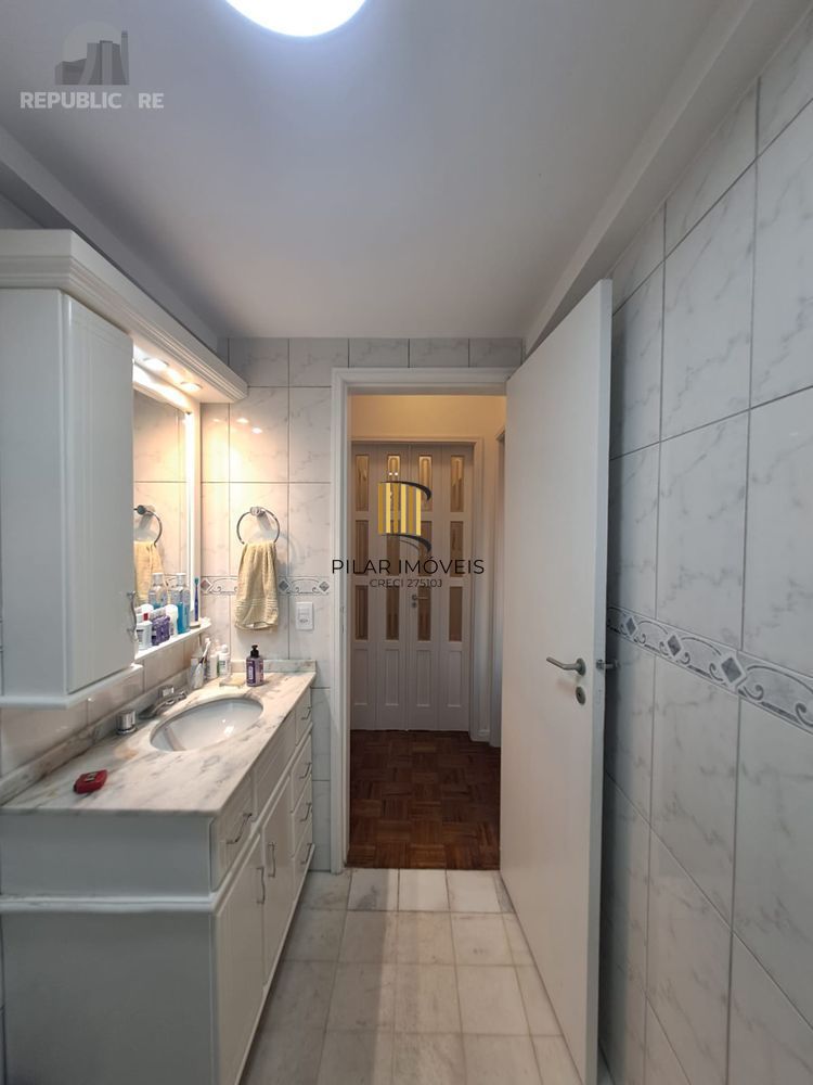 Apartamento 02 Dormitórios com Garagem