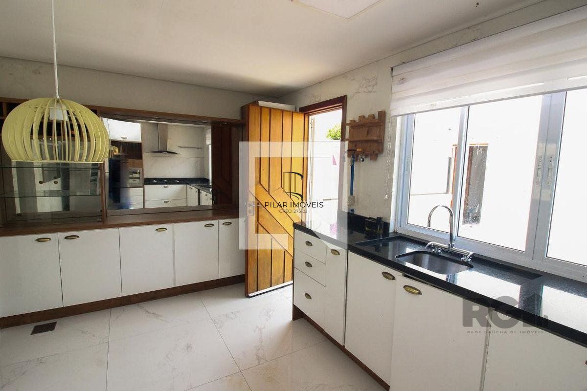 Casa 4 dormitórios à venda Partenon Porto Alegre/RS