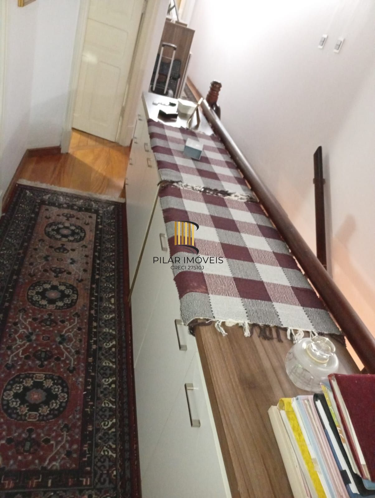 Casa com 5 quartos , 7 banheiros e pátio!