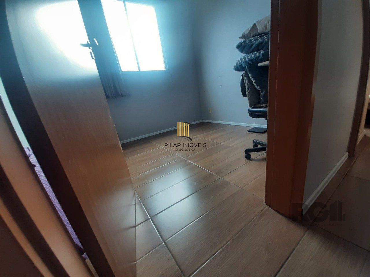 Apartamento 1 dormitório 5 andar de fundos, garagem  no bairro: Leopoldina - P