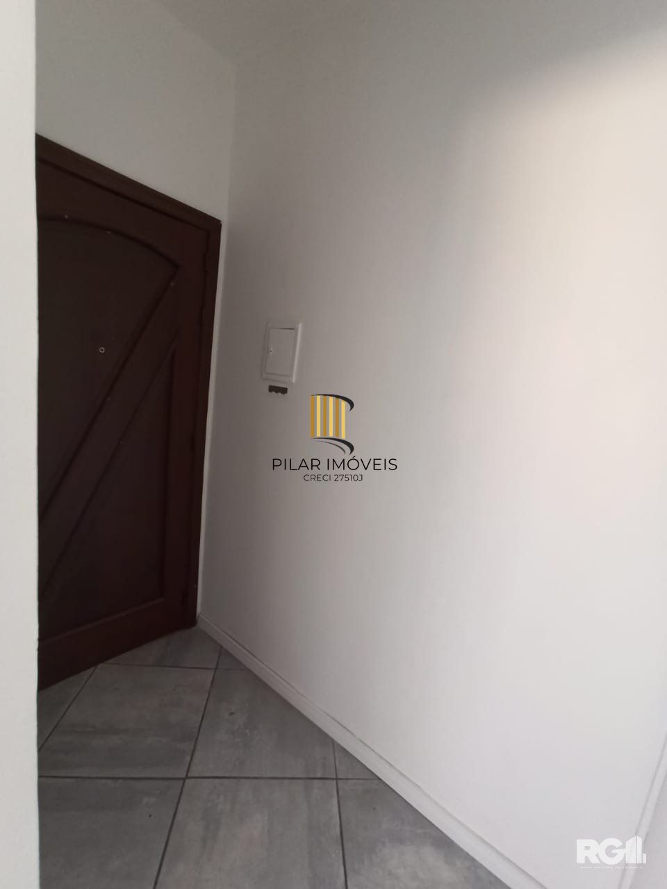 Ótimo apartamento à venda no bairro Menino Deus, em Porto Alegre.