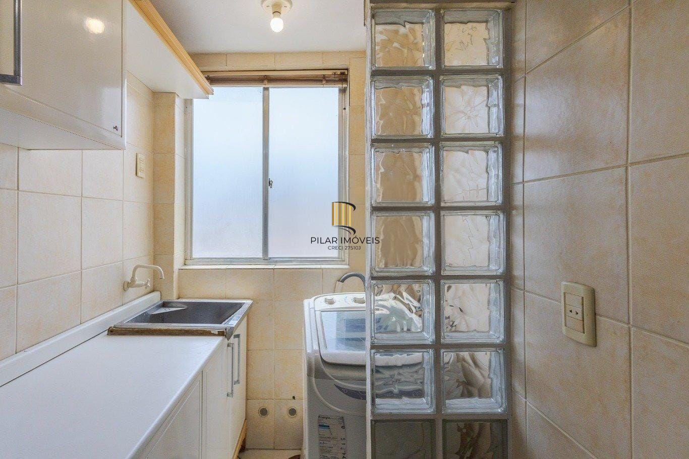 Apartamento mobiliado à venda na General Salustiano – 1 dormitório, 45m², prédio com elevador