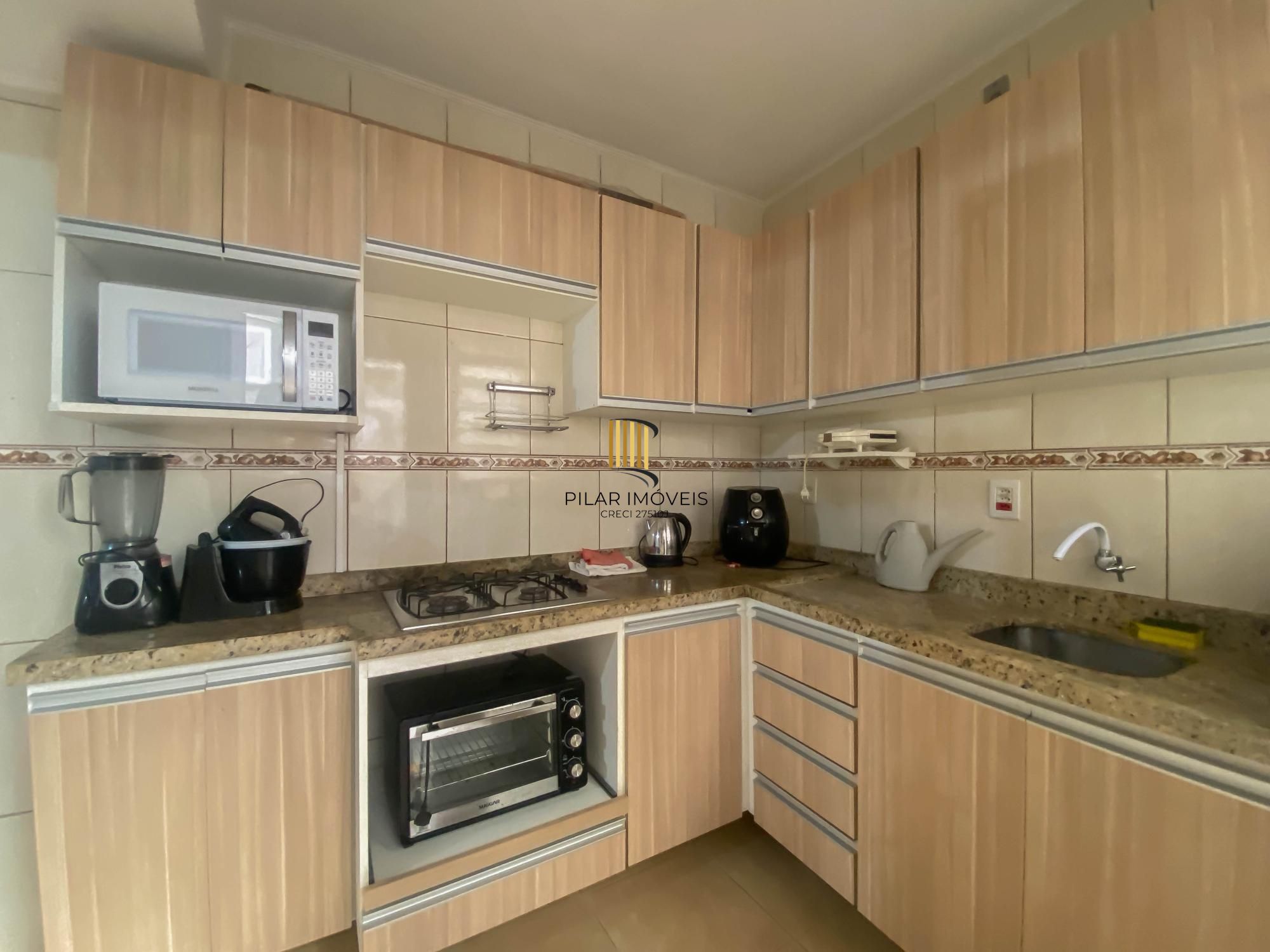 Apartamento térreo com pátio privativo e 1 dormitório no Menino Deus