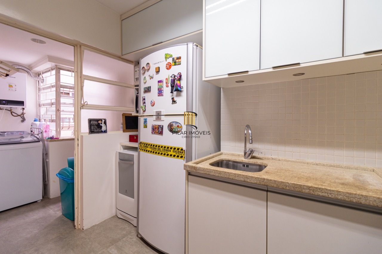 Apartamento 2 Dorm (1 Suíte) com 2 Banheiros, Vaga e Varanda – 87m² na Floresta