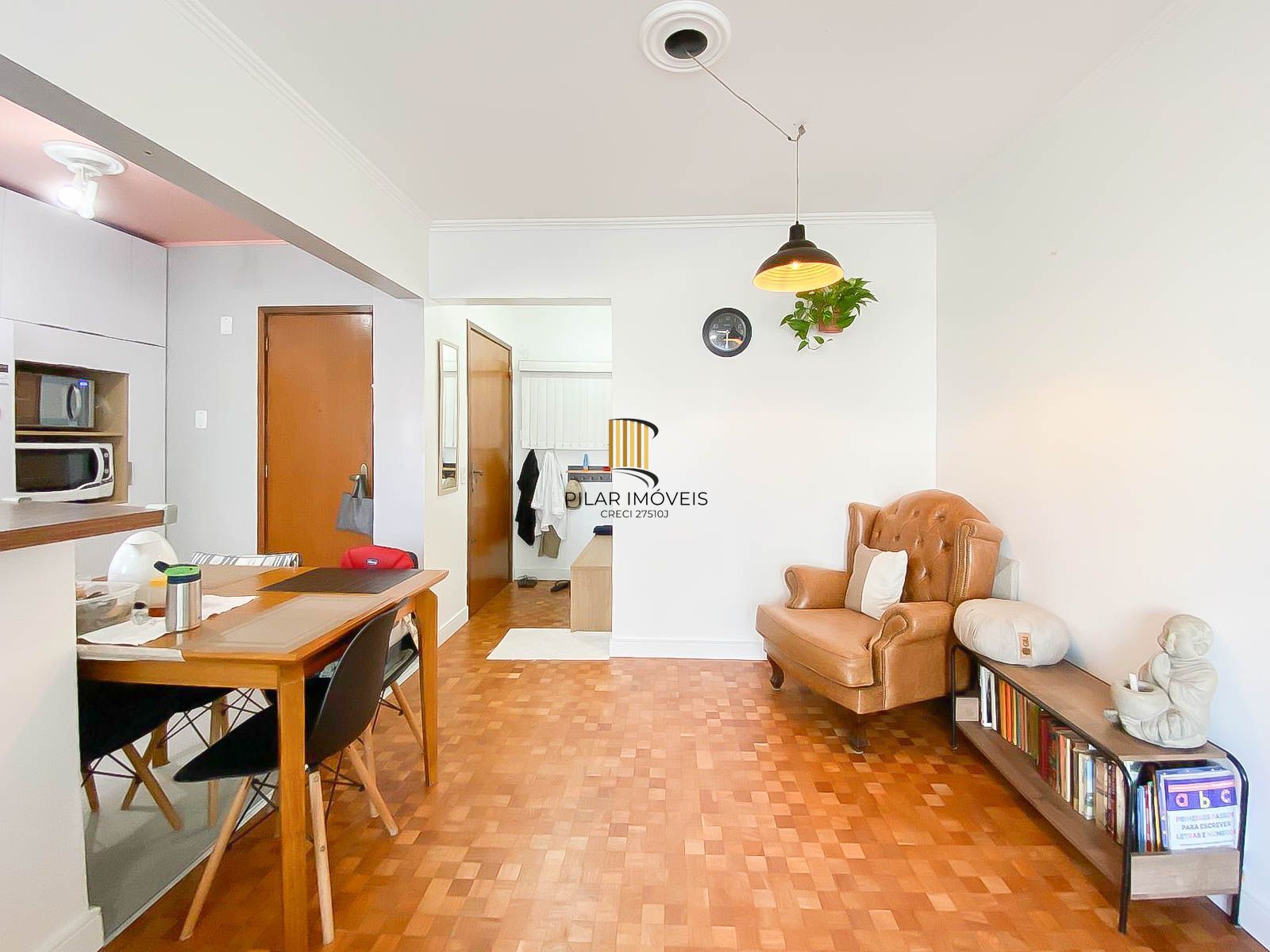 Apartamento 2 Dormitórios com Suíte, Closet, Escritório e Garagem no Rio Branco