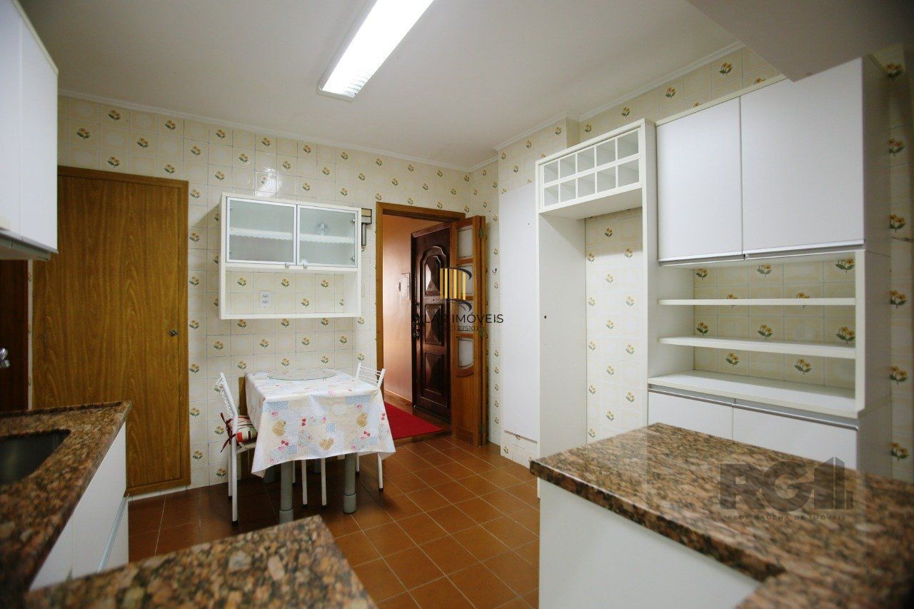 Apartamento 3 dormitórios à venda Centro Histórico Porto Alegre/RS