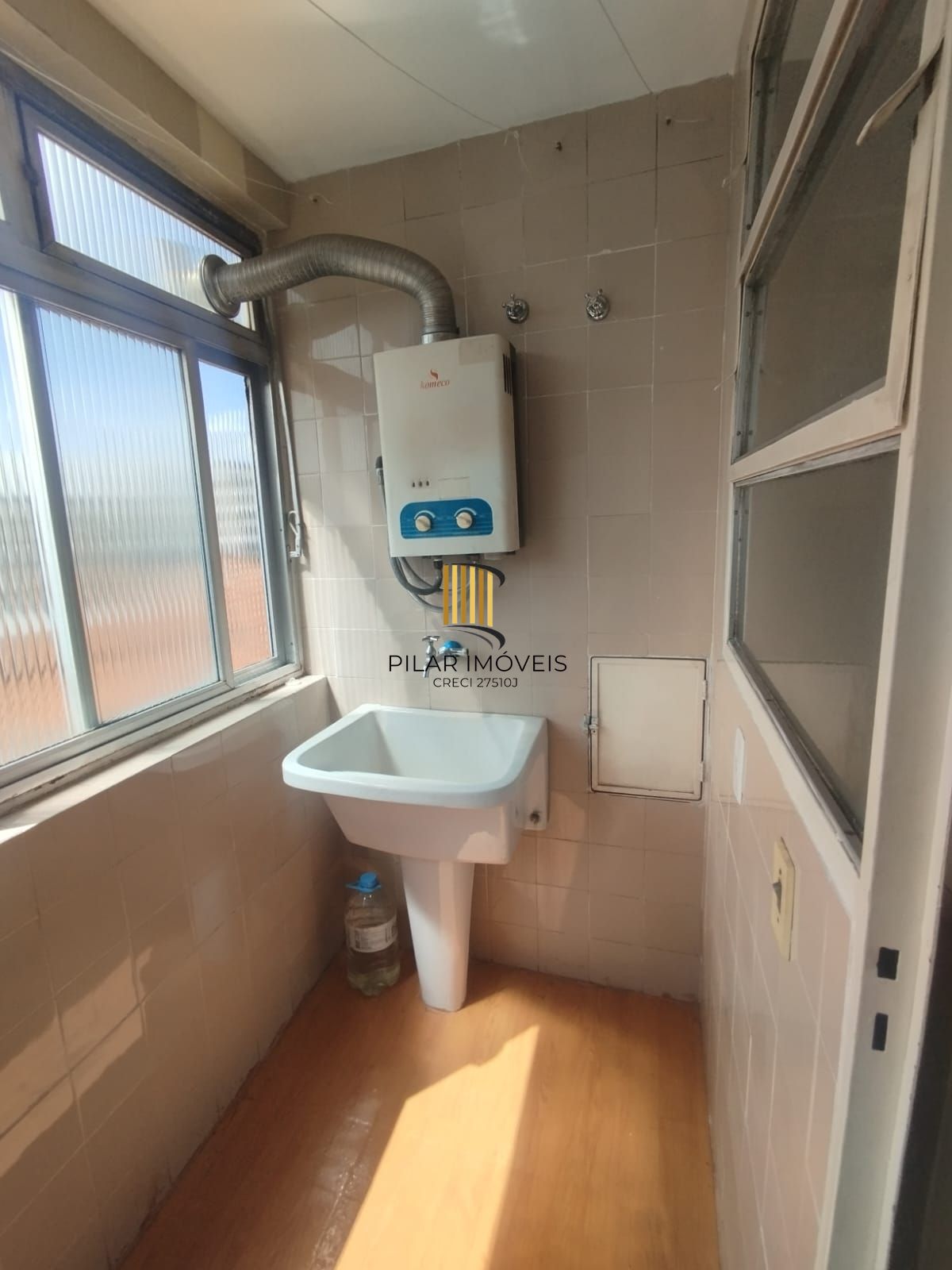 Apartamento 1 Dormitório na João Pessoa – Amplo, Ensolarado e com Área de Serviço Separada