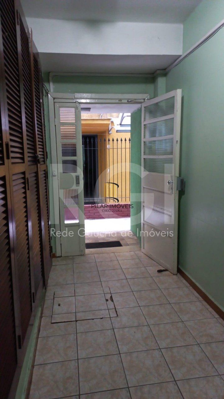 Apartamento 2 quartos, 2 vagas garagem, semi-mobilado na Praia de Belas!