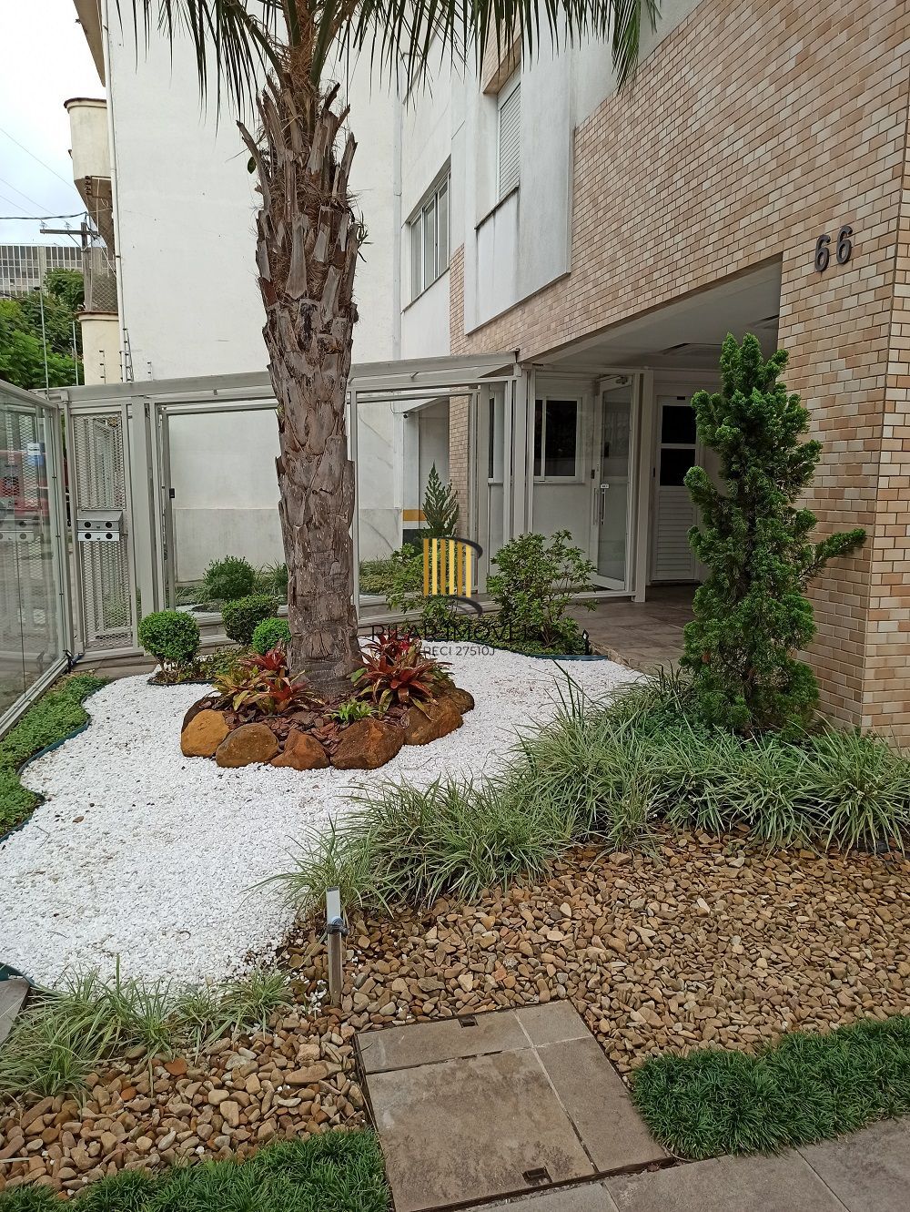 **Apartamento de 1 dormitório, garagem, Semimobiliado, condomínio com infra à Venda na Cidade Baixa, Porto Alegre, RS**