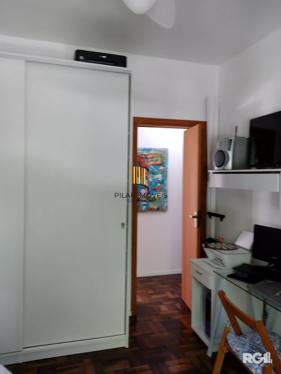 Apartamento de 2 dormitórios,  sala, cozinha, área de serviço separada, banheiro social