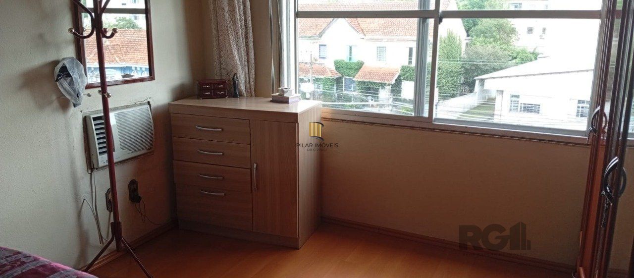 Apartamento de 02 dormitórios, de frente com elevador bairro Partenon- Porto Ale