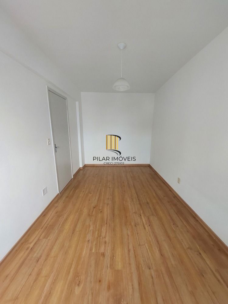 AMPLO APARTAMENTO 1 DORMITÓRIO COM VAGA COBERTA