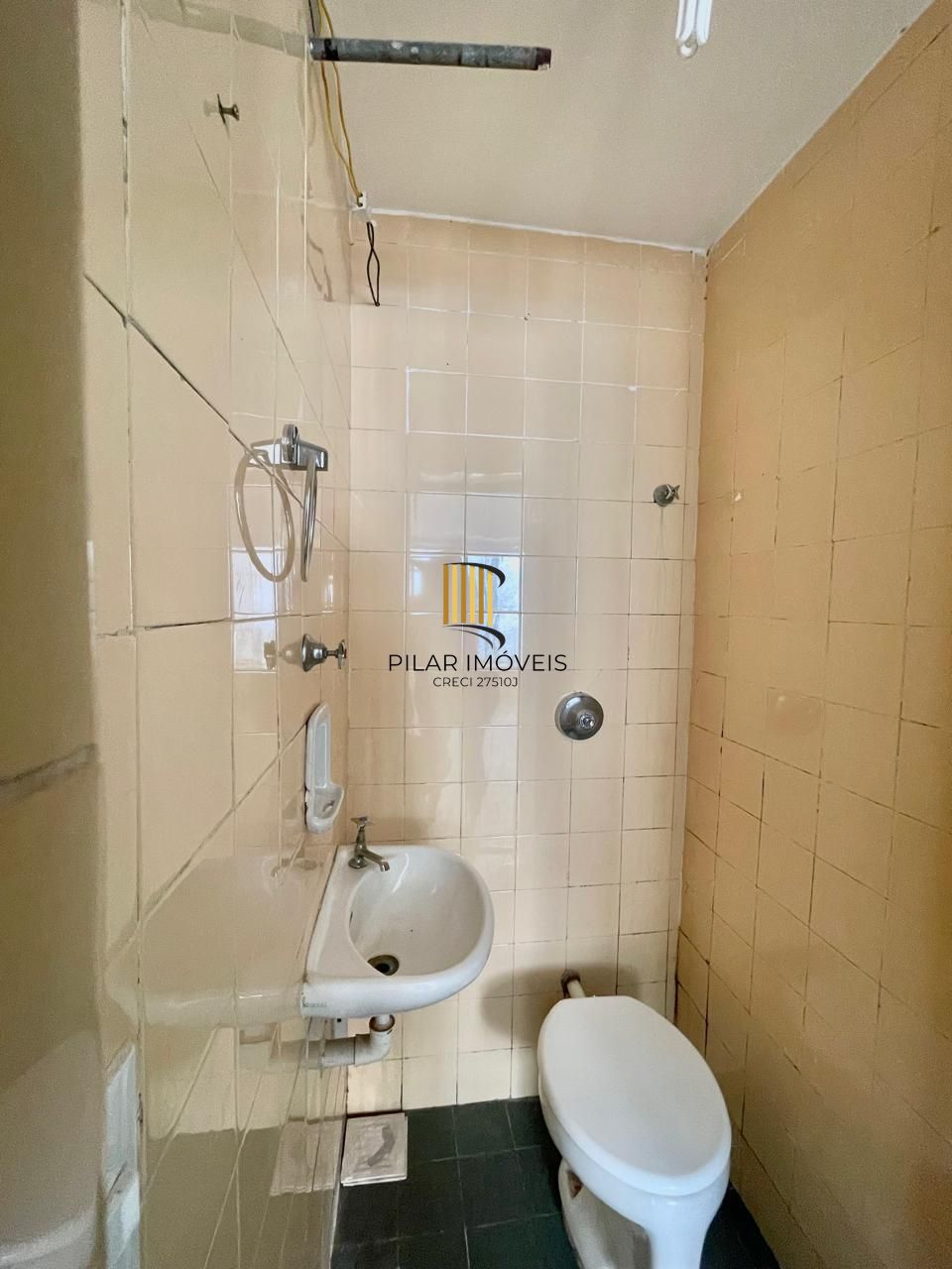 Apartamento-02Dormitorios-Garagem-Cidade-Baixa