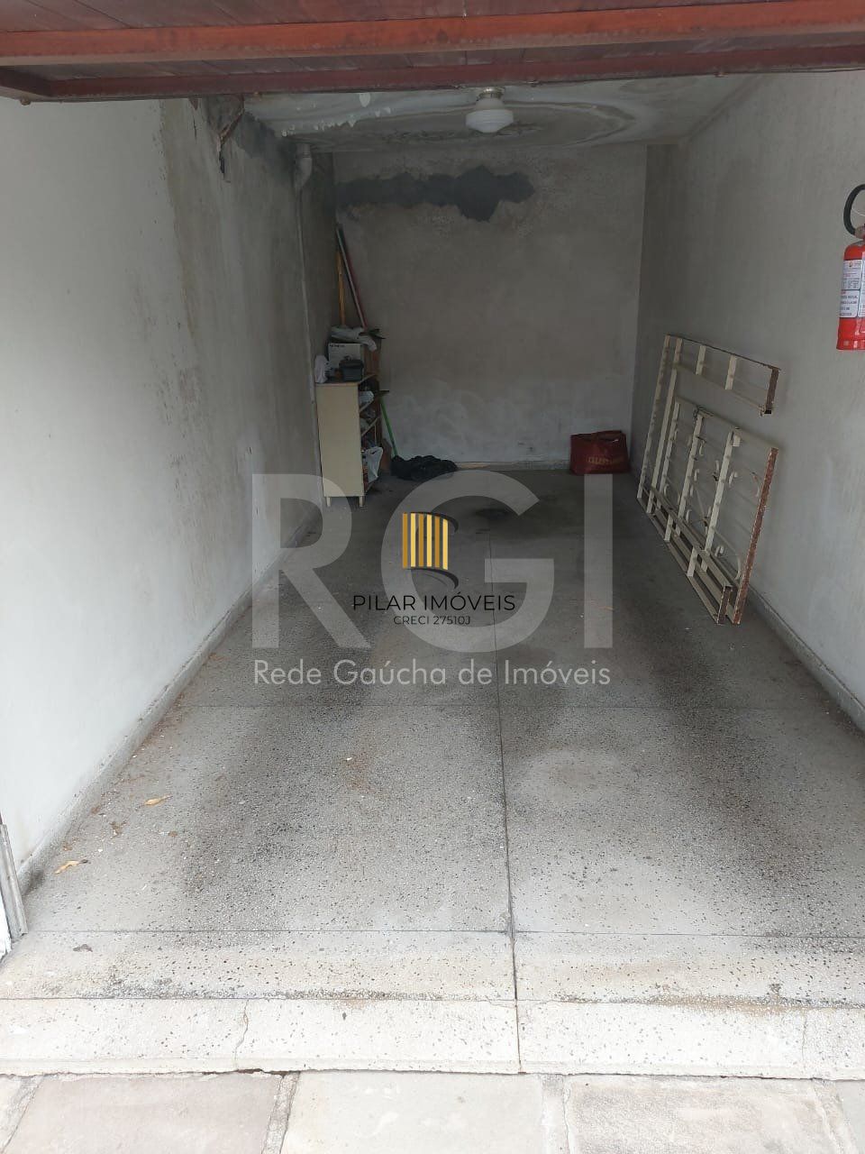 Apartamento com 3 quartos, 2 banheiros, desocupado e 1 vaga!