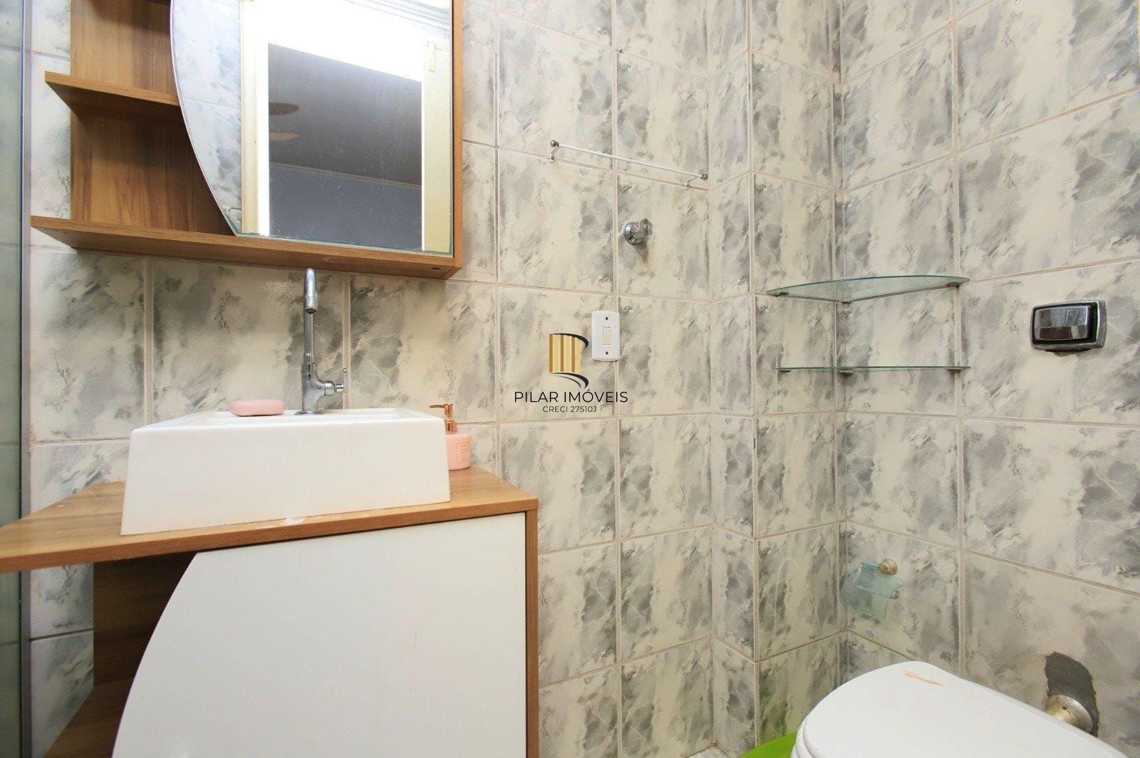 Apartamento 1 Dormitório com Área de Serviço – Excelente Localização na Rua Lima e Silva
