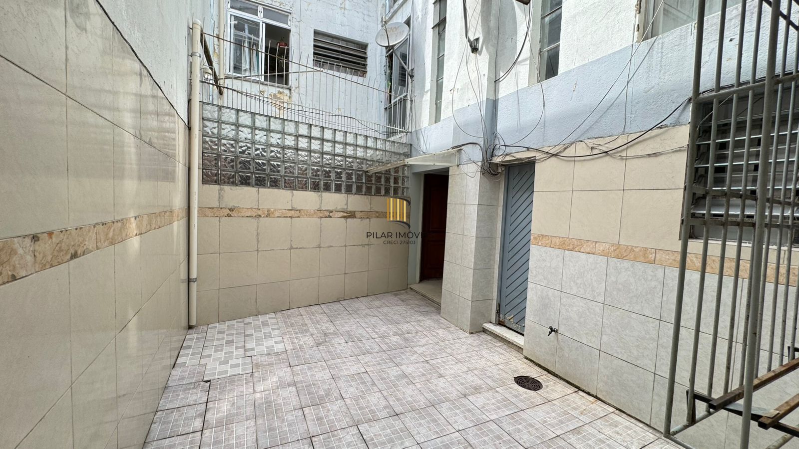 Apartamento 2 dormitórios no bairro Azenha