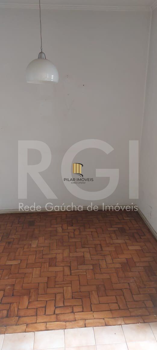 Apartamento com 3 quartos, 2 banheiros, desocupado e 1 vaga!