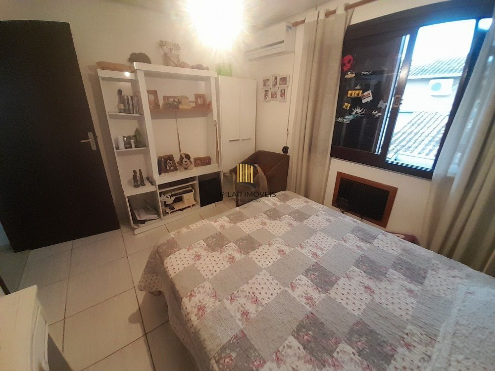 Casa 3 dormitórios para venda no bairro Hípica Condomínio Jardins do Prado.