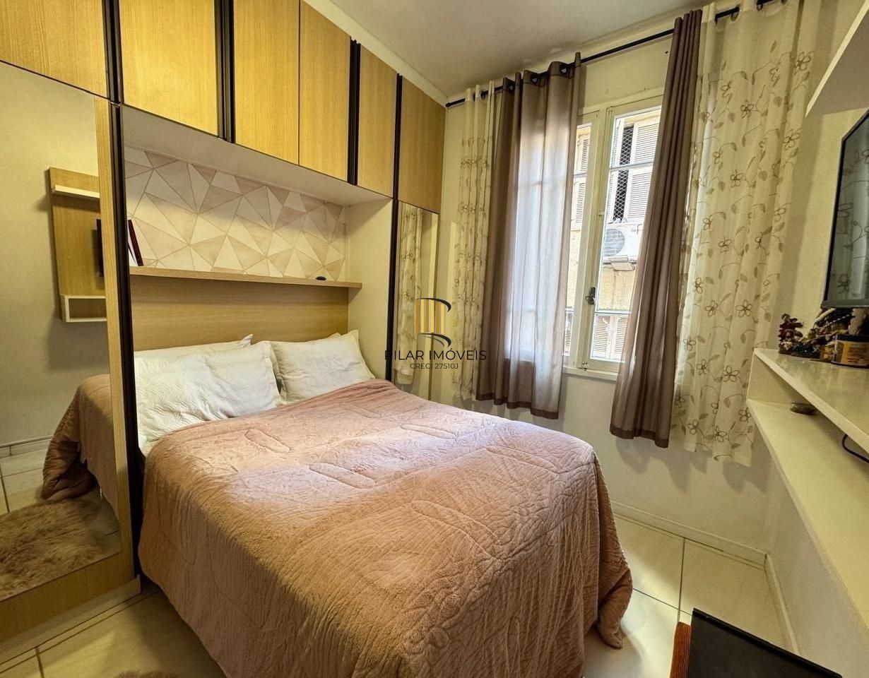 Apartamento de 2 dormitórios à venda no Centro Histórico de Porto Alegre – Amplo, ensolarado e bem localizado