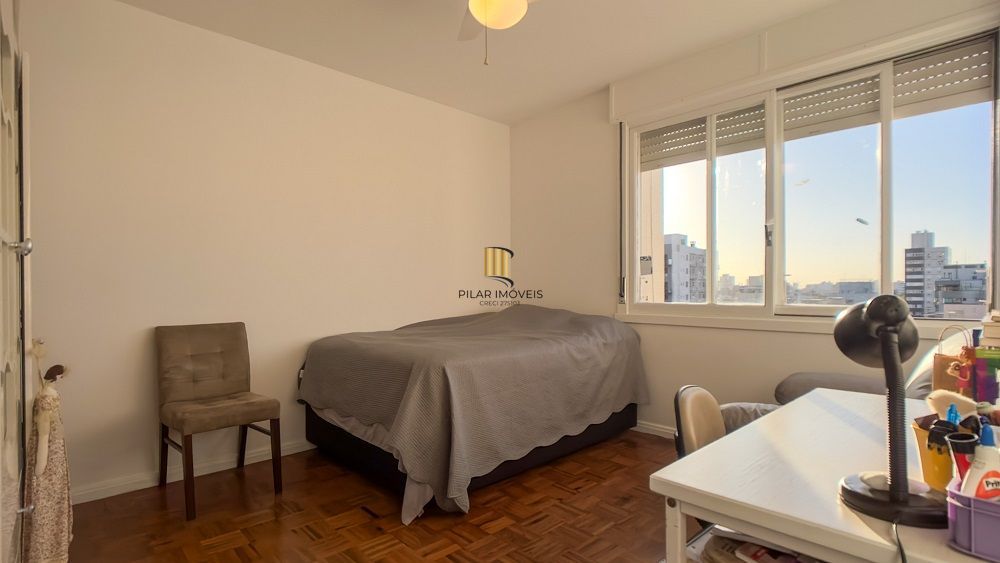 Apartamento 02 Dormitórios com Garagem