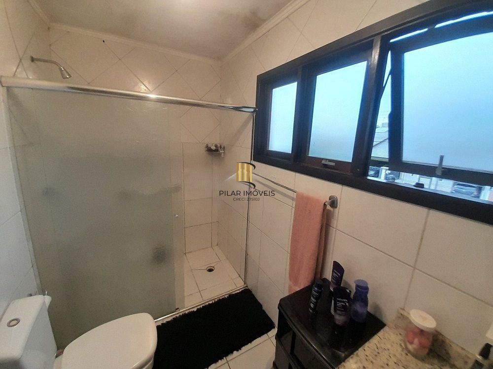Casa 3 dormitórios para venda no bairro Hípica Condomínio Jardins do Prado.