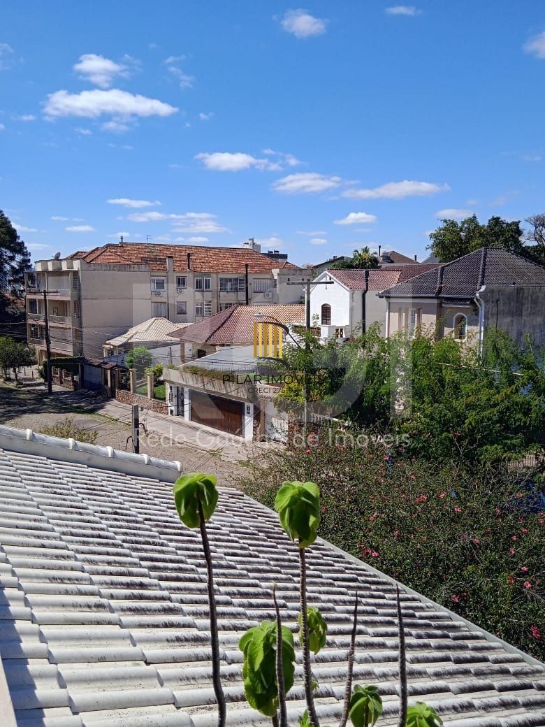 Casa para Venda - 750m², 6 dormitórios, sendo 3 suites, 4 vagas - Partenon