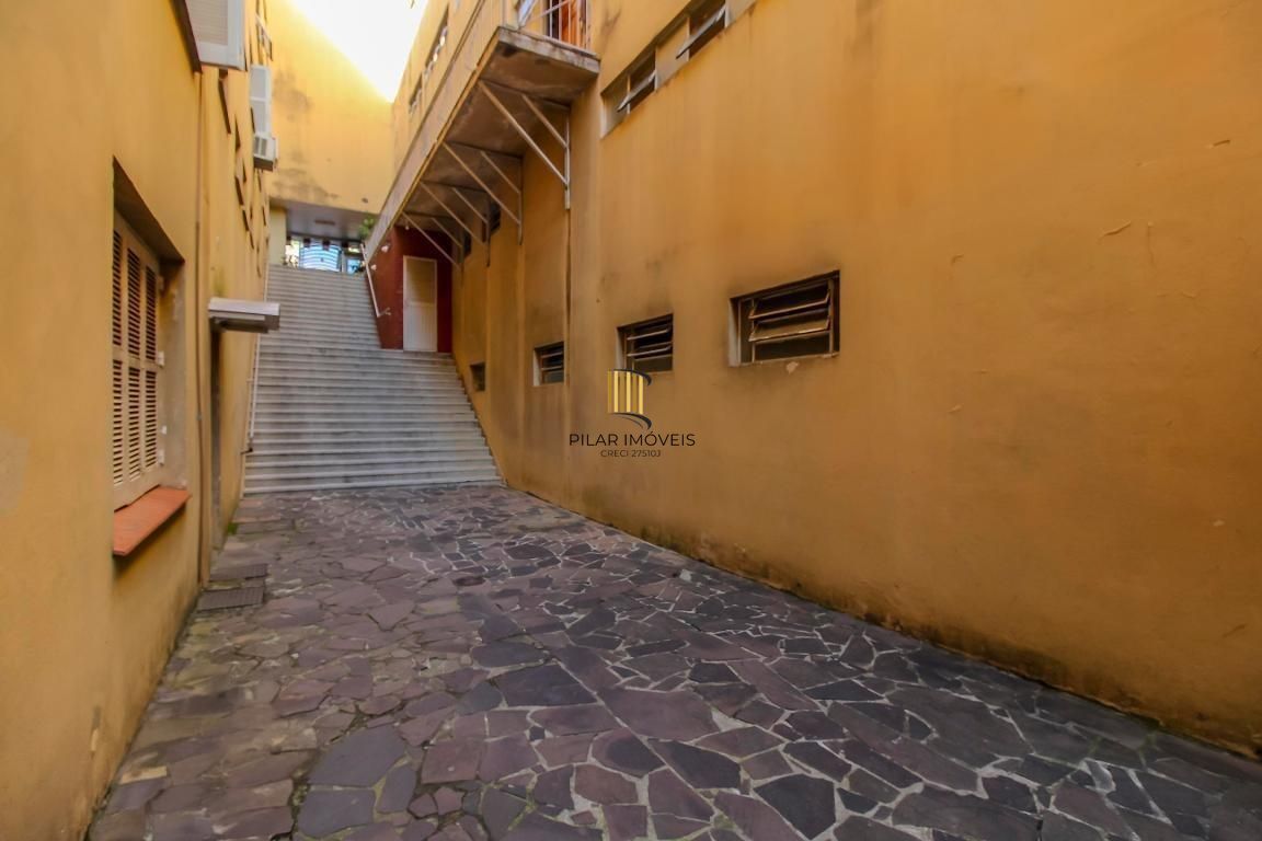 🏡 Apartamento 2 Dormitórios à Venda na Carlos Gomes com Pátio Privativo e Vaga Rotativa