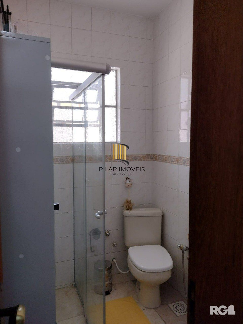 Apartamento de 2 dormitórios,  sala, cozinha, área de serviço separada, banheiro social