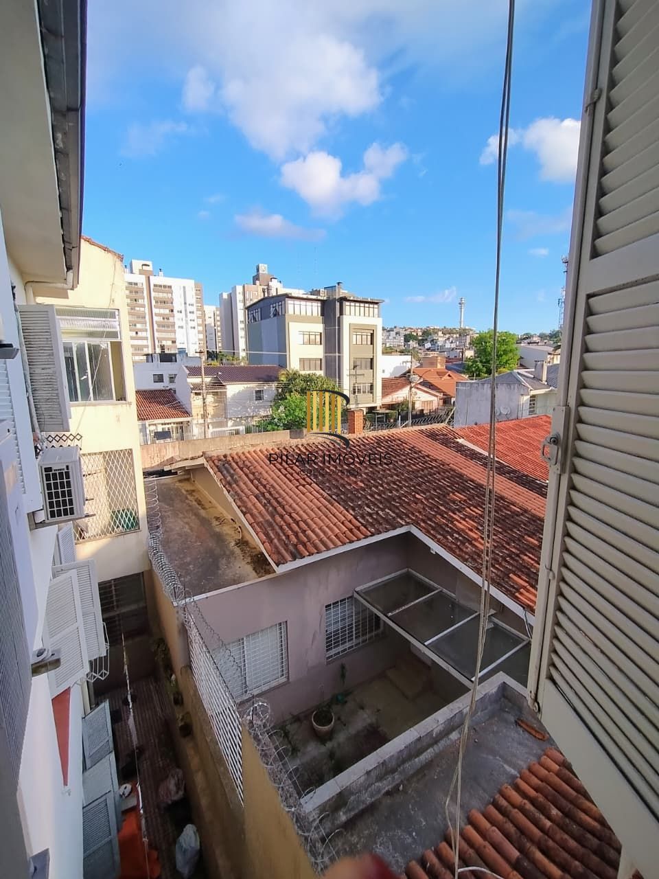 #Vende apartamento  desocupado com 2 quartos no Menino Deus#