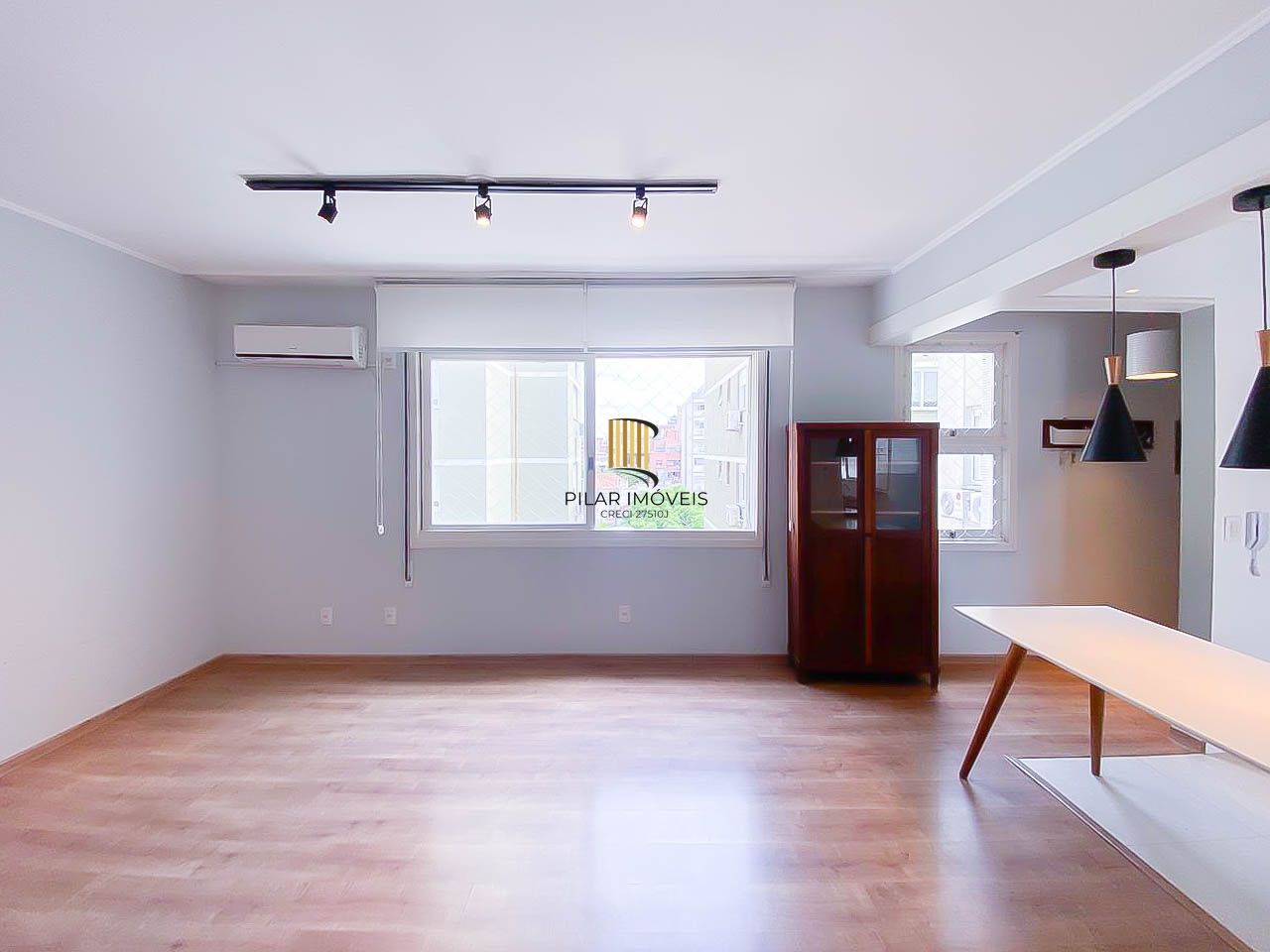 Apartamento 2 Dormitórios com Vaga Coberta e Cozinha Planejada no Bom Fim