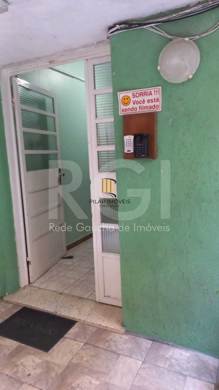 Apartamento 2 quartos, 2 vagas garagem, semi-mobilado na Praia de Belas!